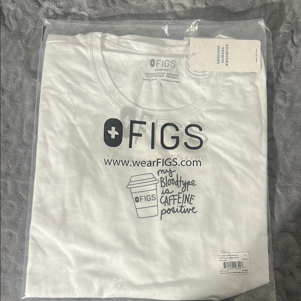 Figs White Graphic T-Shirt size Large